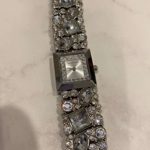 Gorgeous Michael Kors watch - Picture 3 of 7